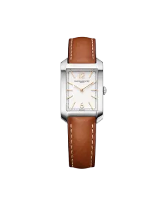 Baume & Mercier Classima er en rektangulær klokke til dame med quartzverk, hvit skive og brun skinnrem.
