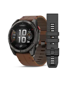 Garmin Fenix 8 Pro Premium - 51 mm med AMOLED-skjerm og safirglass. Kommer med både skinnrem og silikonrem.