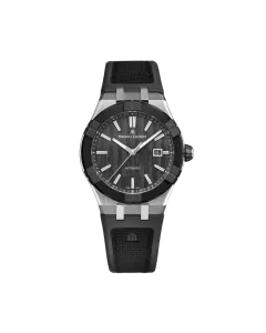 Maurice Lacroix Aikonic er en herreklokke på 43 mm med automatisk verk, carbonskive, gummirem med C-spenne og keramisk bezel.
