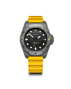 Victorinox Dive Pro Quartz dykkerur til herre med quartzverk på 43 mm. Sort skive, kasse i titan og gul gummirem. 300 meter vanntett.