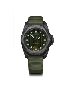 Victorinox I.N.O.X. Automatic herreklokke med grønn skive, kasse i karbon og grønn gummirem. 200 meter vanntett. 
