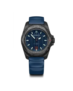 Victorinox I.N.O.X. Automatic herreklokke med blå skive, blå gummirem og en kasse i karbon med gjennomsiktig baklokk i titan. 200 meter vanntett.