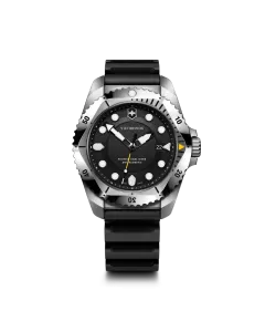 Victorinox Dive Pro herreklokke med quartzverk på 43 mm med sort skive og sort gummirem. 300 meter vanntett.