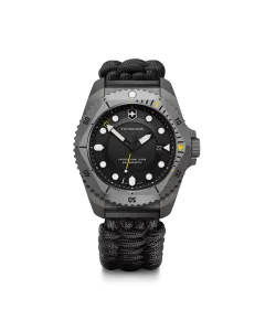 Victorinox Dive Pro herreklokke på 43 mm med quartzverk, sort skive og sort rem. 300 meter vanntett.
