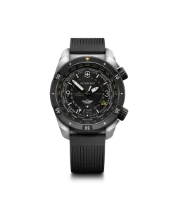 Victorinox Air Pro GMT Automatic herreklokke på 43 mm med sort skive, kasse i stål og sort gummirem.