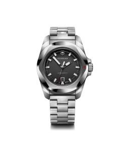 Victorinox I.N.O.X. herreklokke på 41 mm med quartzverk, kasse og lenke i stål og sort skive.