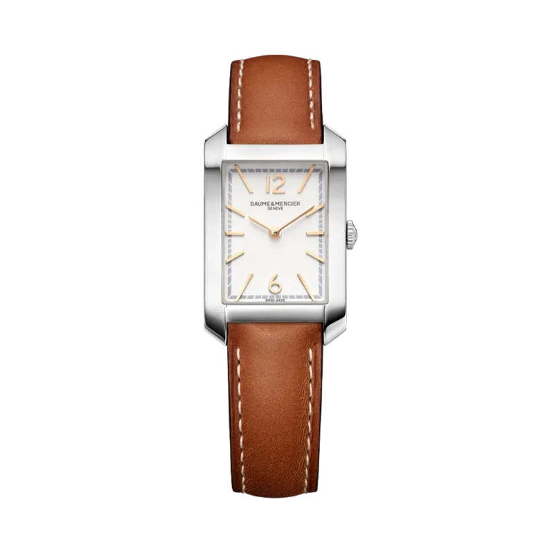 Baume & Mercier Classima er en rektangulær klokke til dame med quartzverk, hvit skive og brun skinnrem. Baume & Mercier Classima er en rektangulær klokke til dame med quartzverk, hvit skive og brun skinnrem.