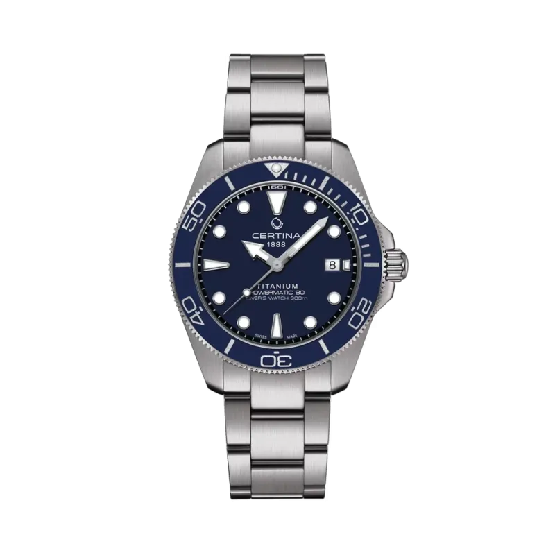 Certina DS Action Diver Powermatic 80 C048.407.44.041.00 herreklokke på 40,5 mm i titan med blå tallskive og lenke med foldelås. Certina DS Action Diver Powermatic 80 C048.407.44.041.00 herreklokke på 40,5 mm i titan med blå tallskive og lenke med foldelås.