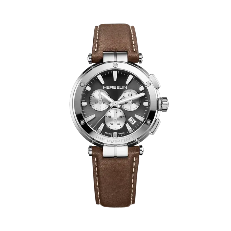 Herbelin Newport Chrono 37658AP24MA herreklokke med sort tallskive, lyse kronografer, skinnrem og quartzverk.