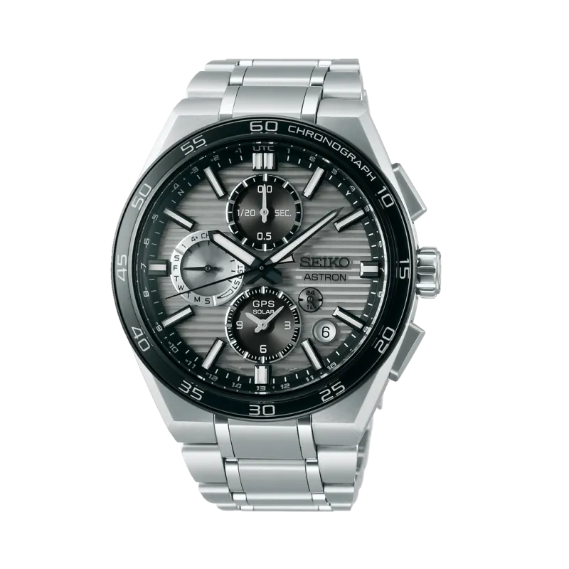 Seiko Astron SSH177 GPS Solar herreklokke i titan på 44 mm. Kommer med grå skive, titanlenke- og kasse, chronograph, worldtimer-fuksjon og perpetualkalender.