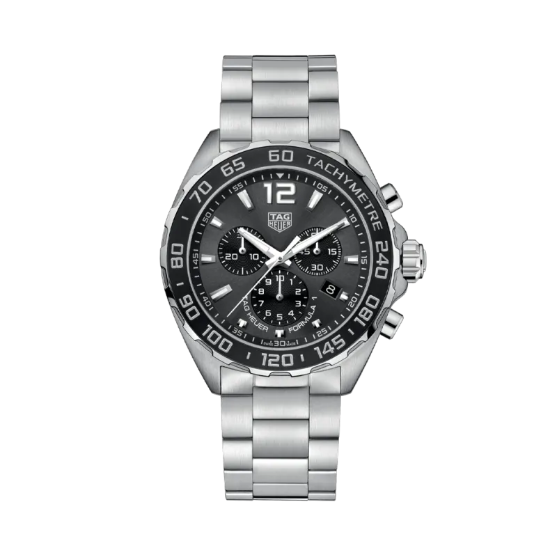 Tag Heuer Formula 1 Chronograph CAZ1011.BA0842 til herre på 43 mm. Sort skive, sort bezel med tachymeter og lenke med foldelås.