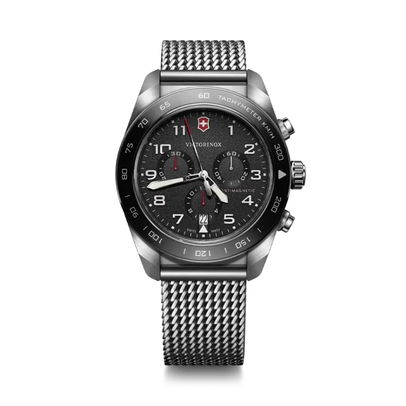 Victorinox Swiss Army Chronograph herreur med quartzverk, sort skive, kasse og meshlenke i stål. Victorinox Swiss Army Chronograph herreur med quartzverk, sort skive, kasse og meshlenke i stål.